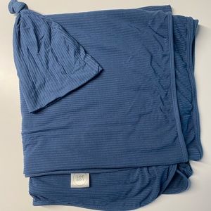Lou Lou Blue Ribbed Swaddle Blanket + Matching Hat